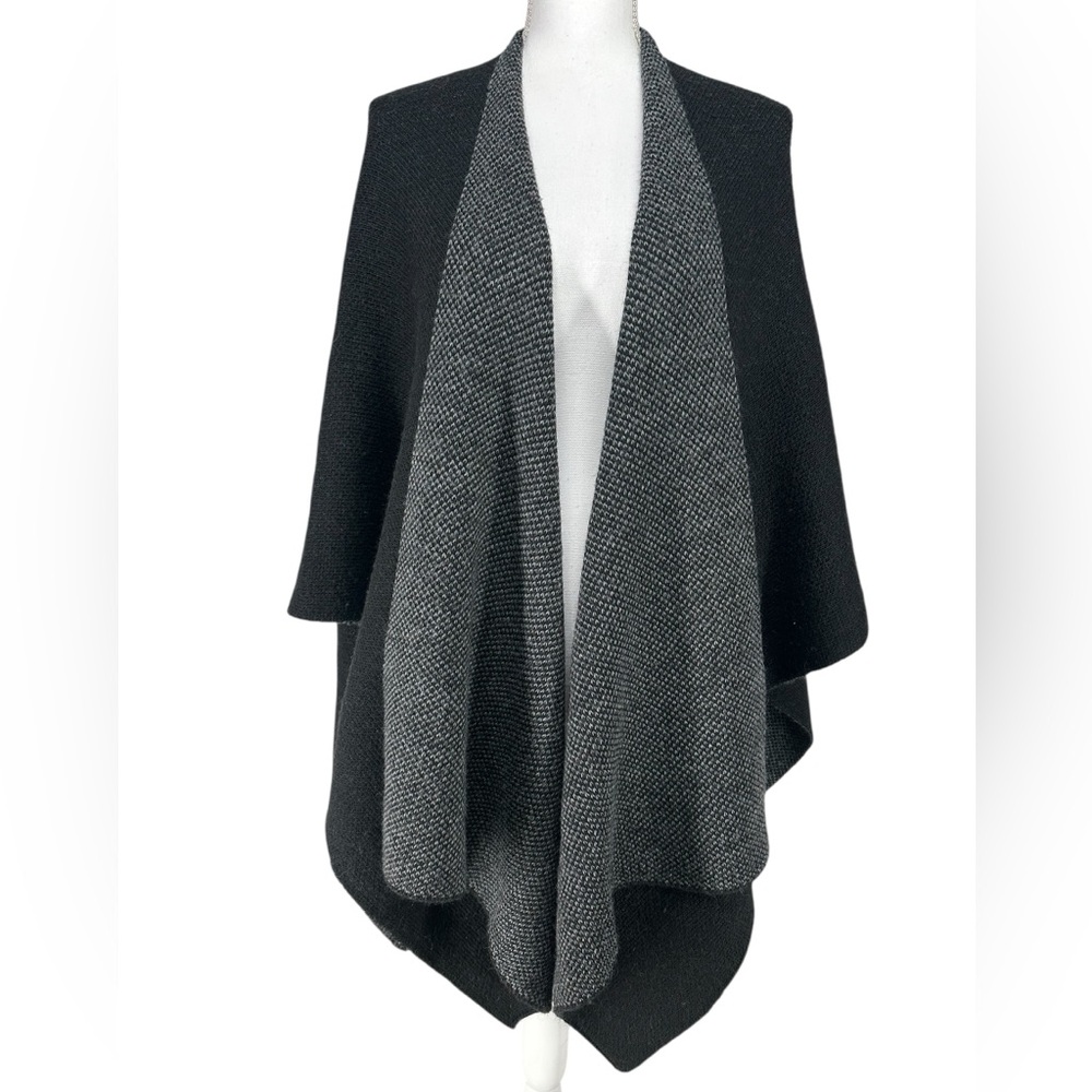 Black & Gray / Sweater Wrap / One-Size / Goth Emo Alt Girl Boho Asymmetrical